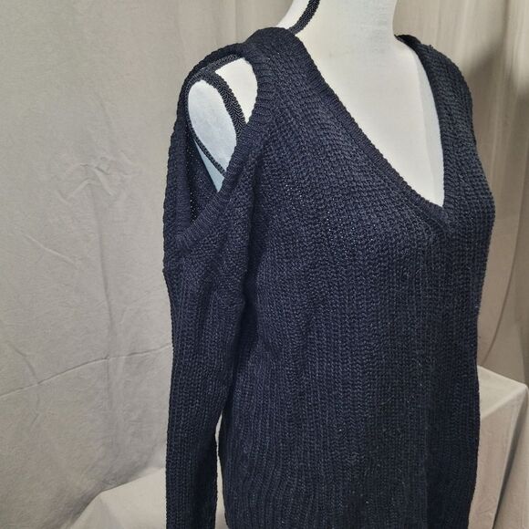 Ambiance apparel size small black knitted cold shoulder sweater - Picture 2 of 5